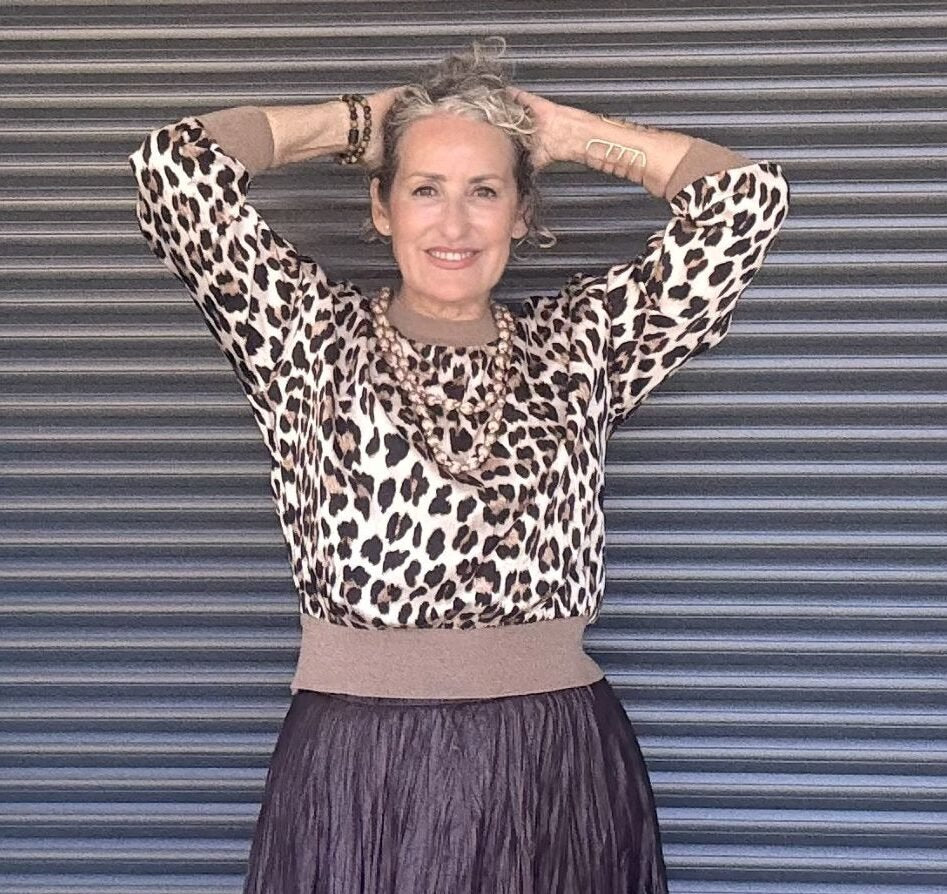 Sudadera de Raso con Estampado Animal Print y Puños Elásticos