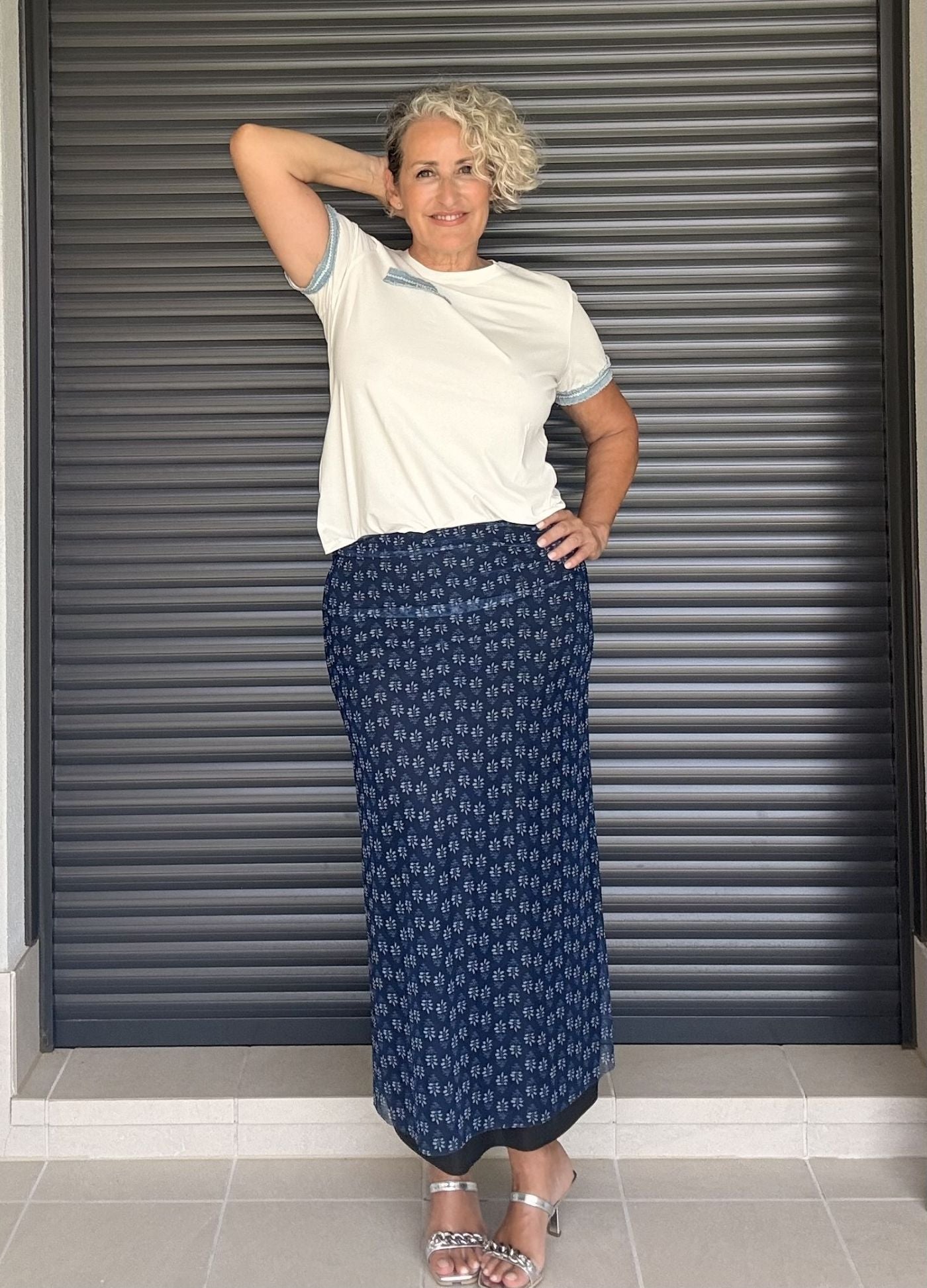Falda de Tul Azul con Estampado Floral, Cinturilla Elástica y Forro Interior