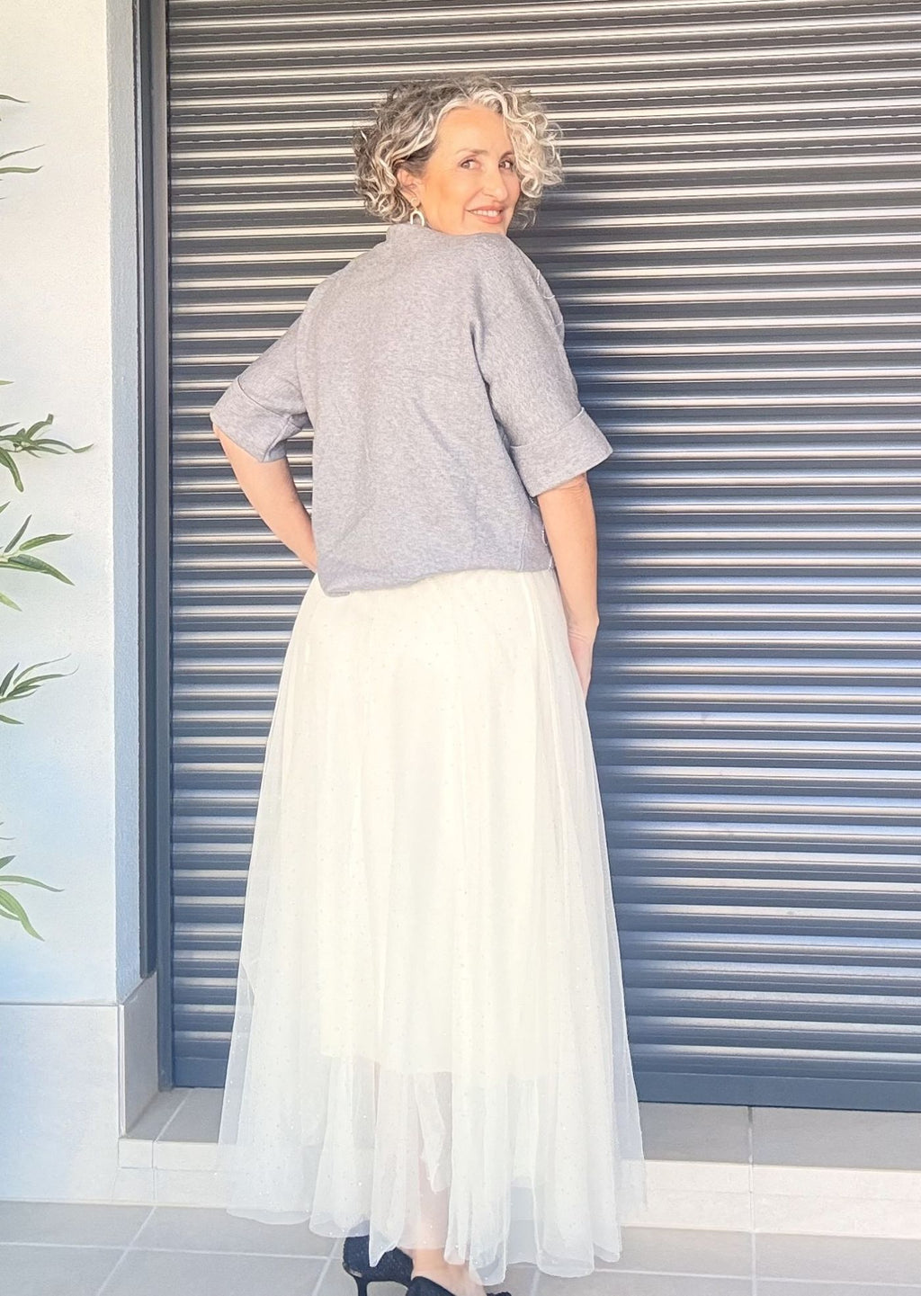 Falda Beige de Tul con Circonitas Plateadas - Siro Modas