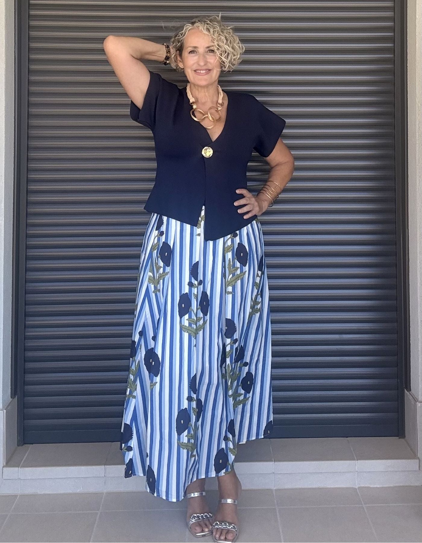 Chaqueta Azul Marino Botón Dorado