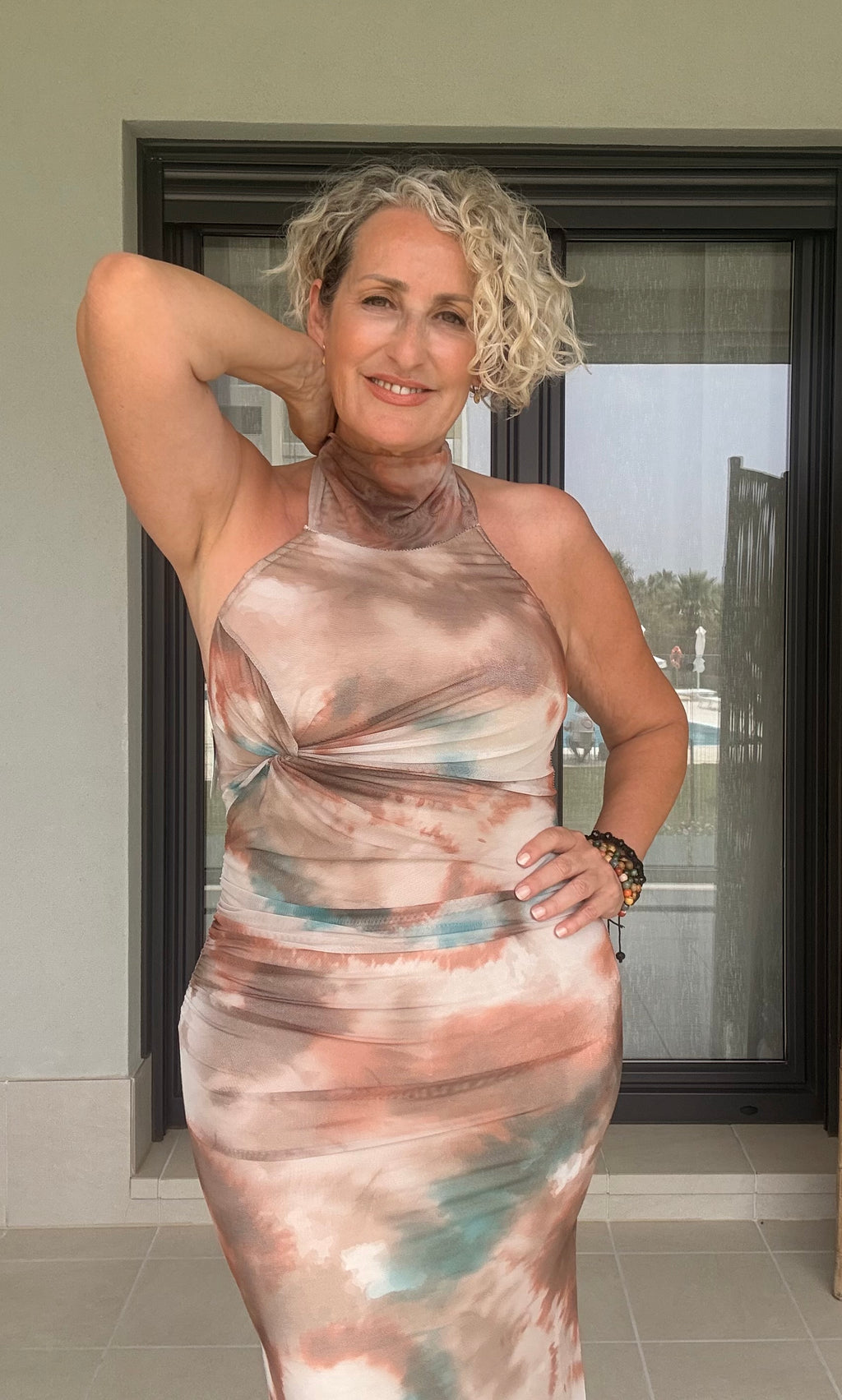 Vestido Halter Maxi Tie-Dye Tonos Tierra con Nudo en el Pecho