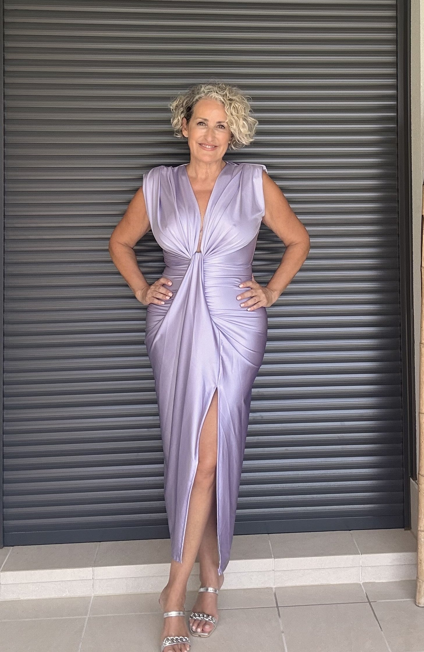Abito Diva Malva con Spacco Anteriore