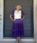Maglietta basic bianca con maniche in tulle viola