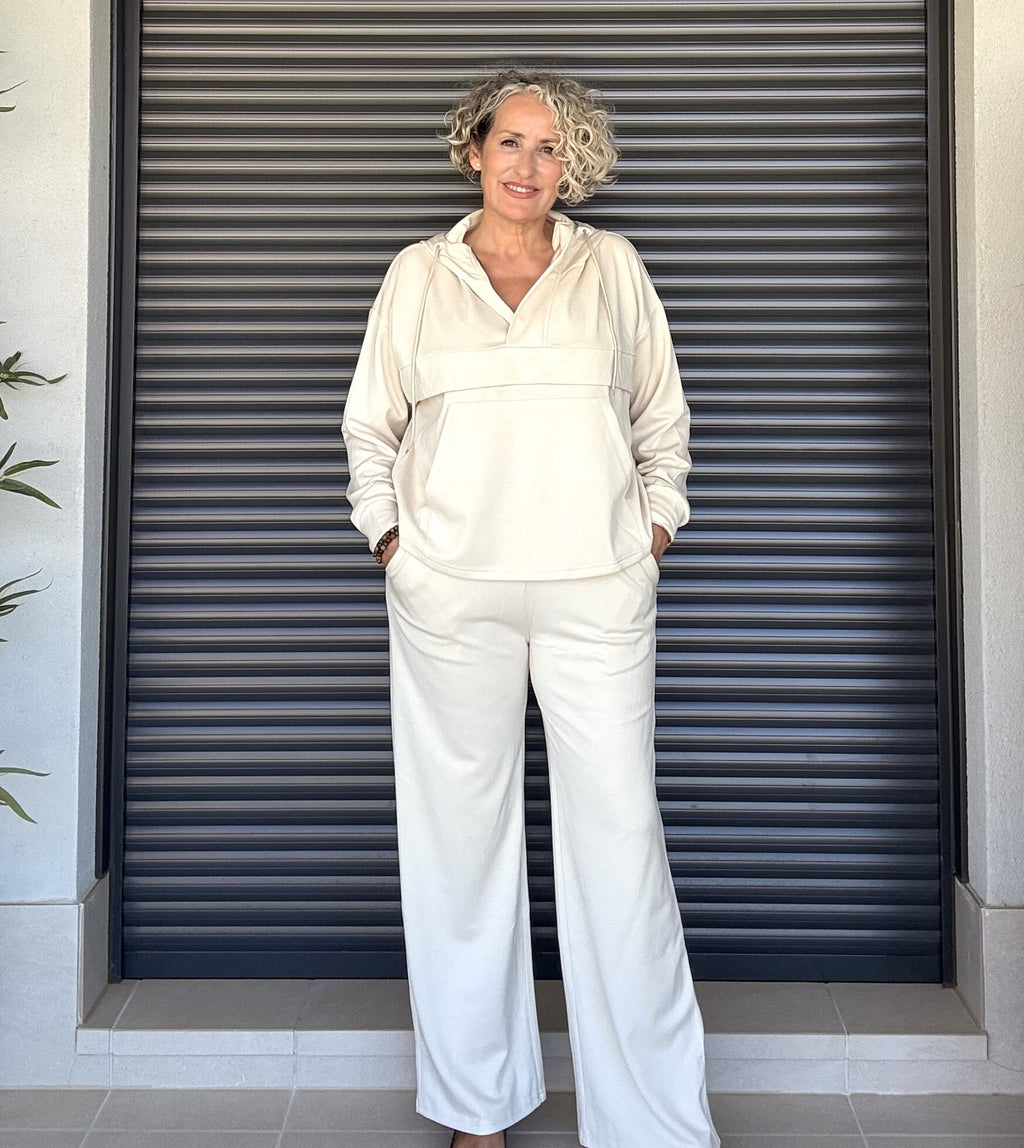 Pantalón Beige Pata Ancha con Bolsillos Laterales