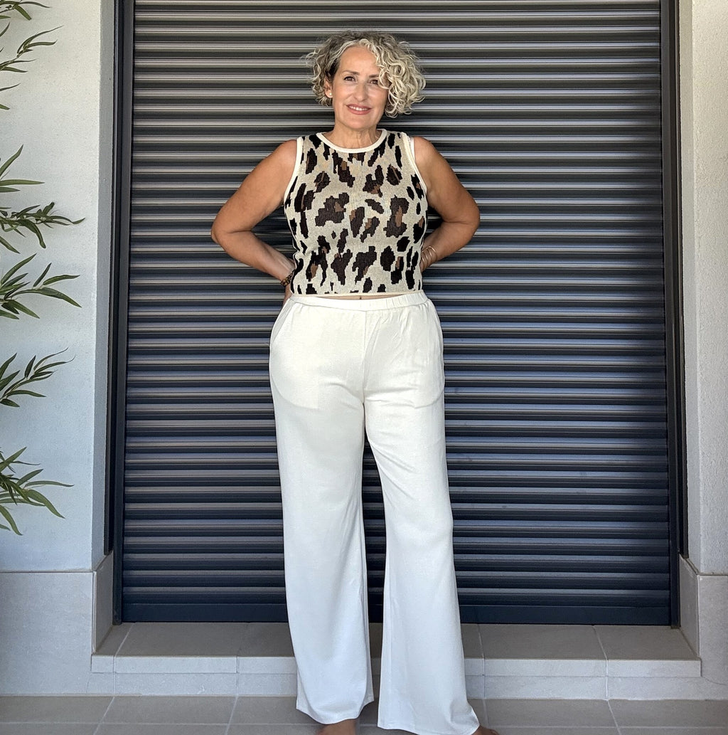 Pantalón Beige Pata Ancha con Bolsillos Laterales
