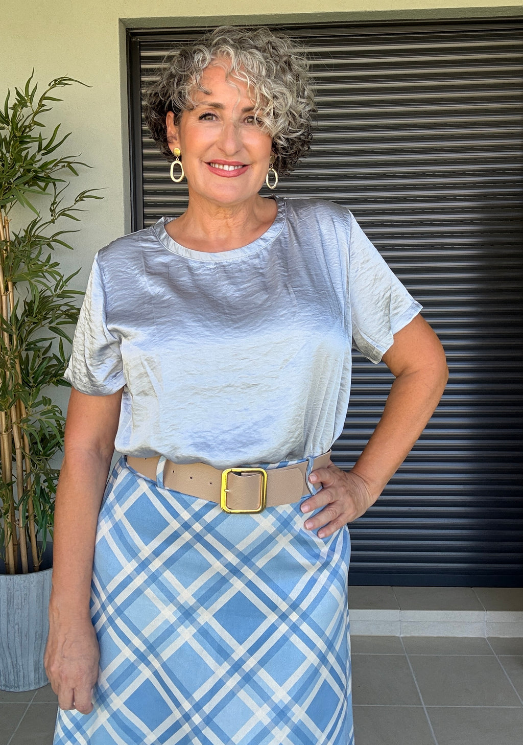 Blusa Satinada Gris Plata