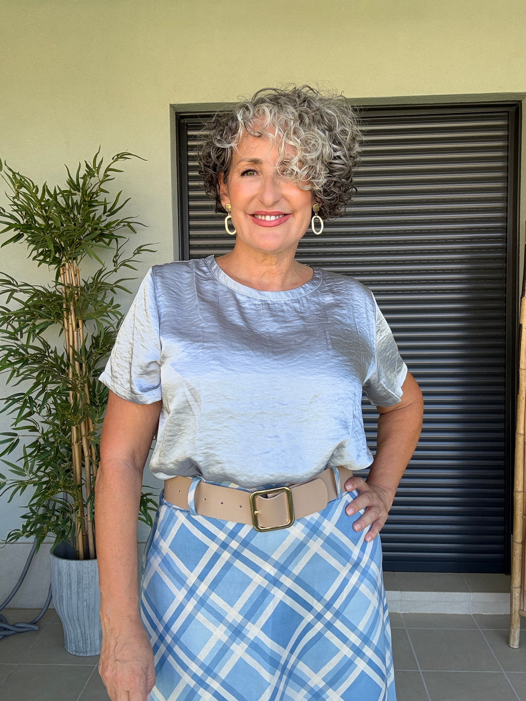 Blusa Satinada Gris Plata
