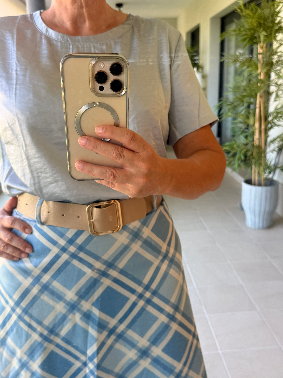 Blusa Satinada Gris Plata