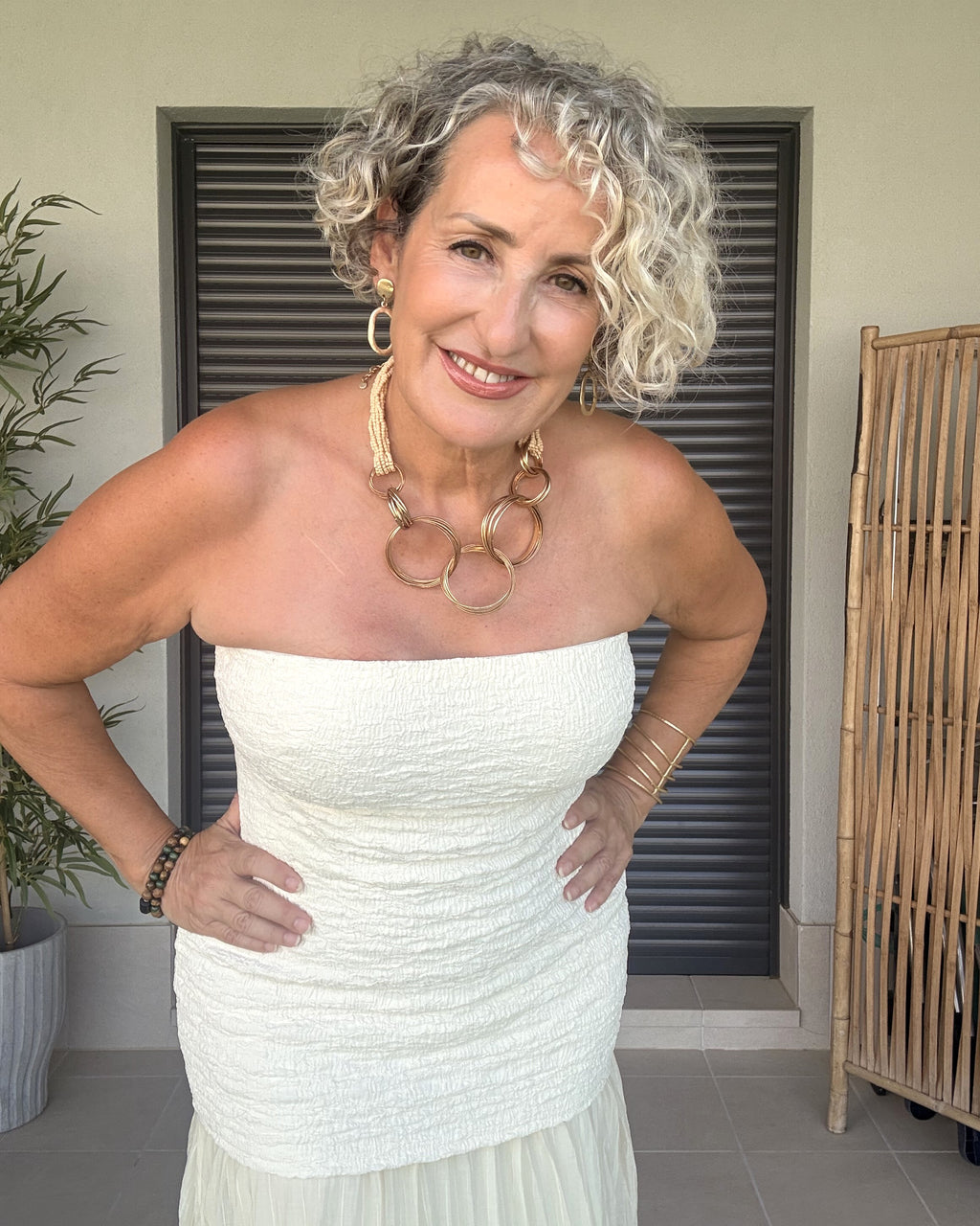 Vestido Beige Palabra de Honor con Plisado