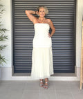 Vestido Beige Palabra de Honor con Plisado