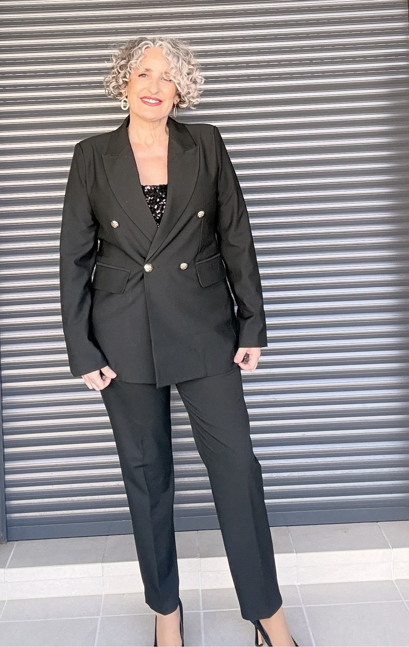 Chaqueta Cruzada Negra Botones Plateados