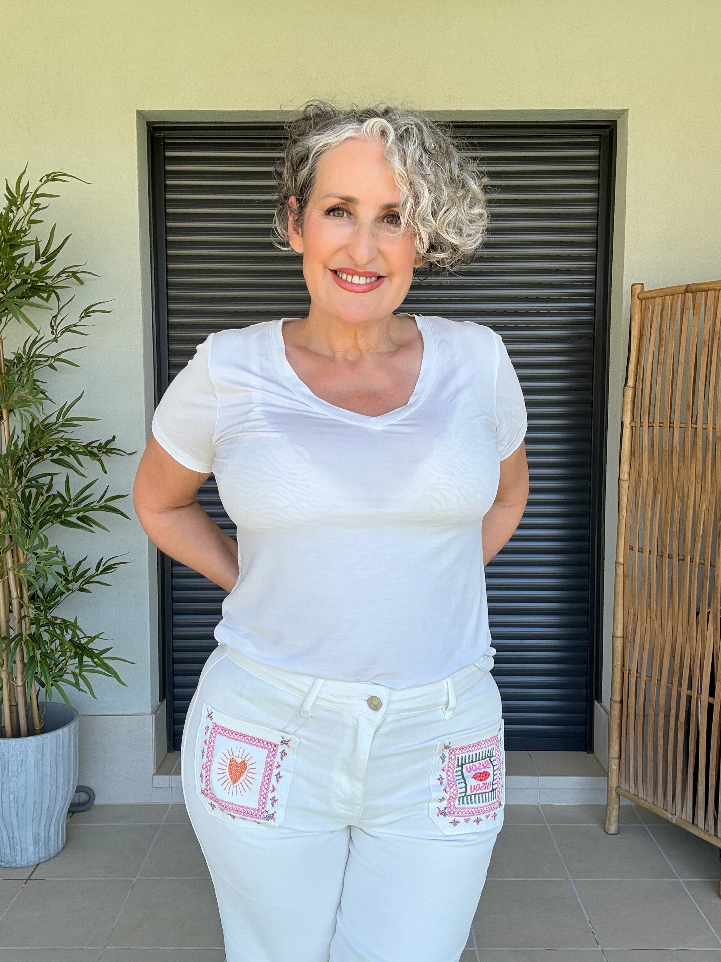 Camiseta Blanca Escote en V