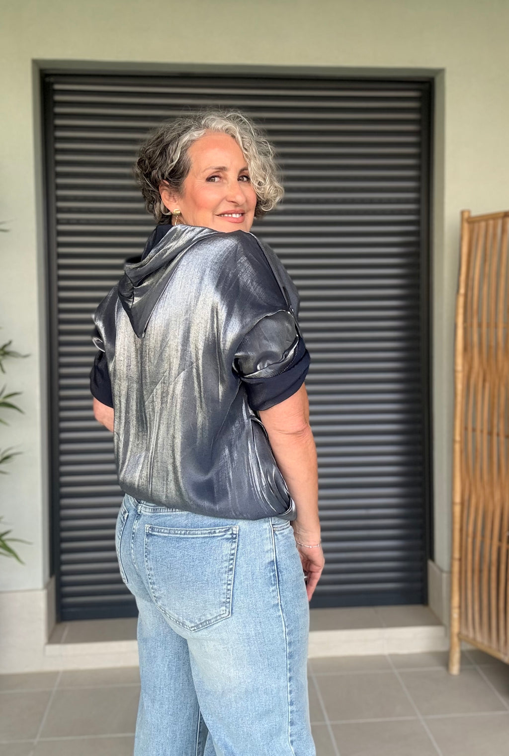 Cazadora Bomber Satinada Gris con Capucha