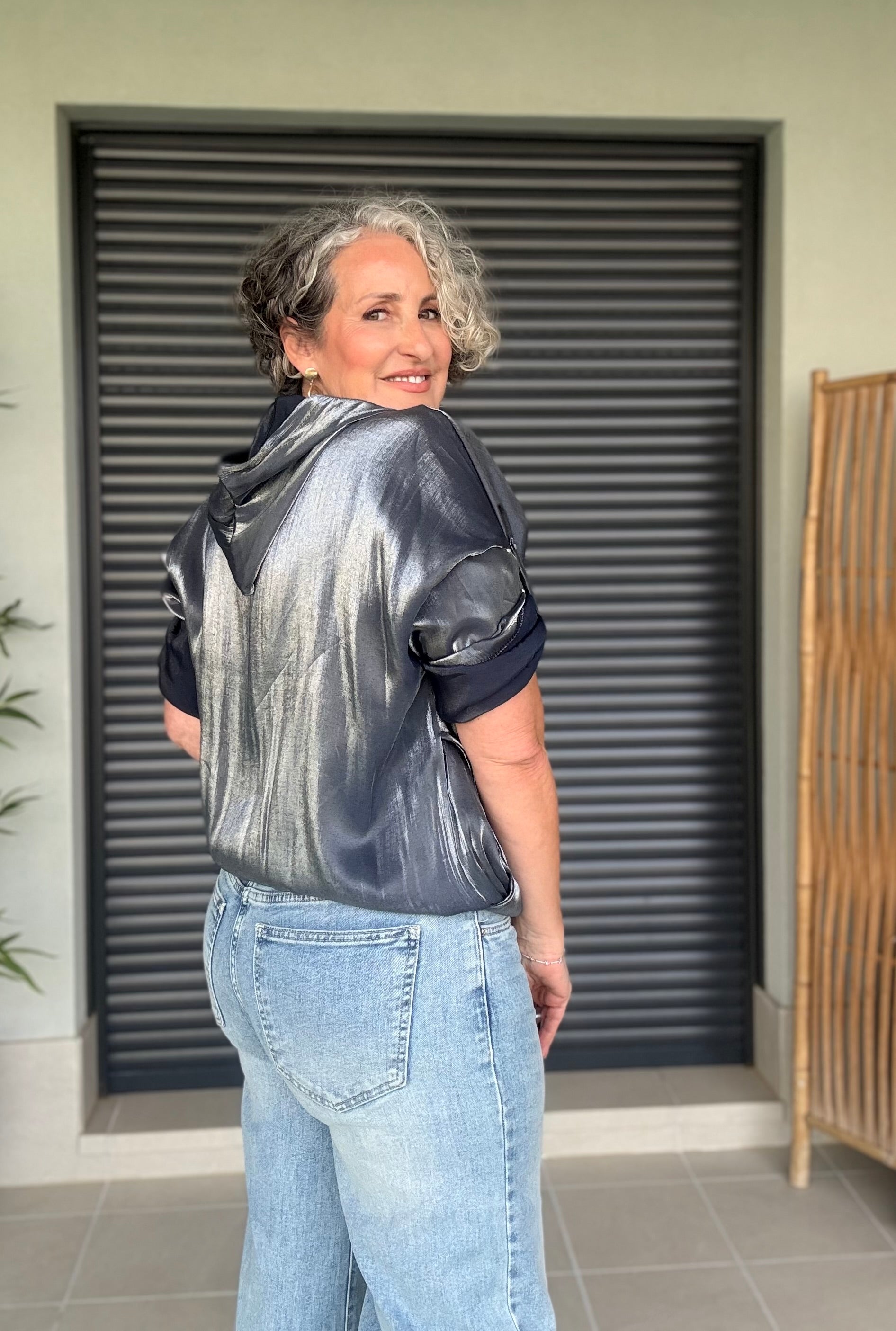 Cazadora Bomber Satinada Gris con Capucha