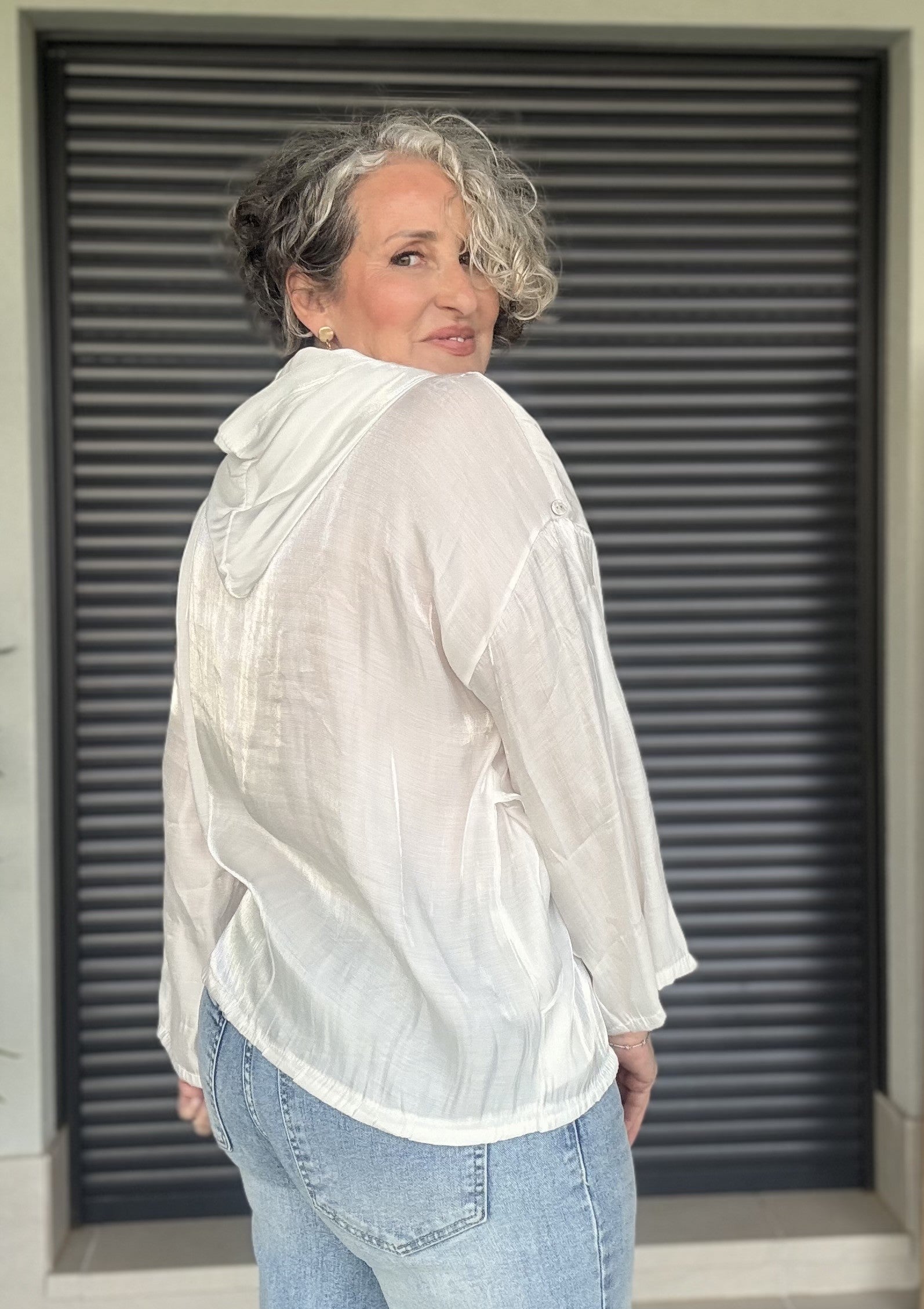 Cazadora Bomber Satinada Blanca con Capucha