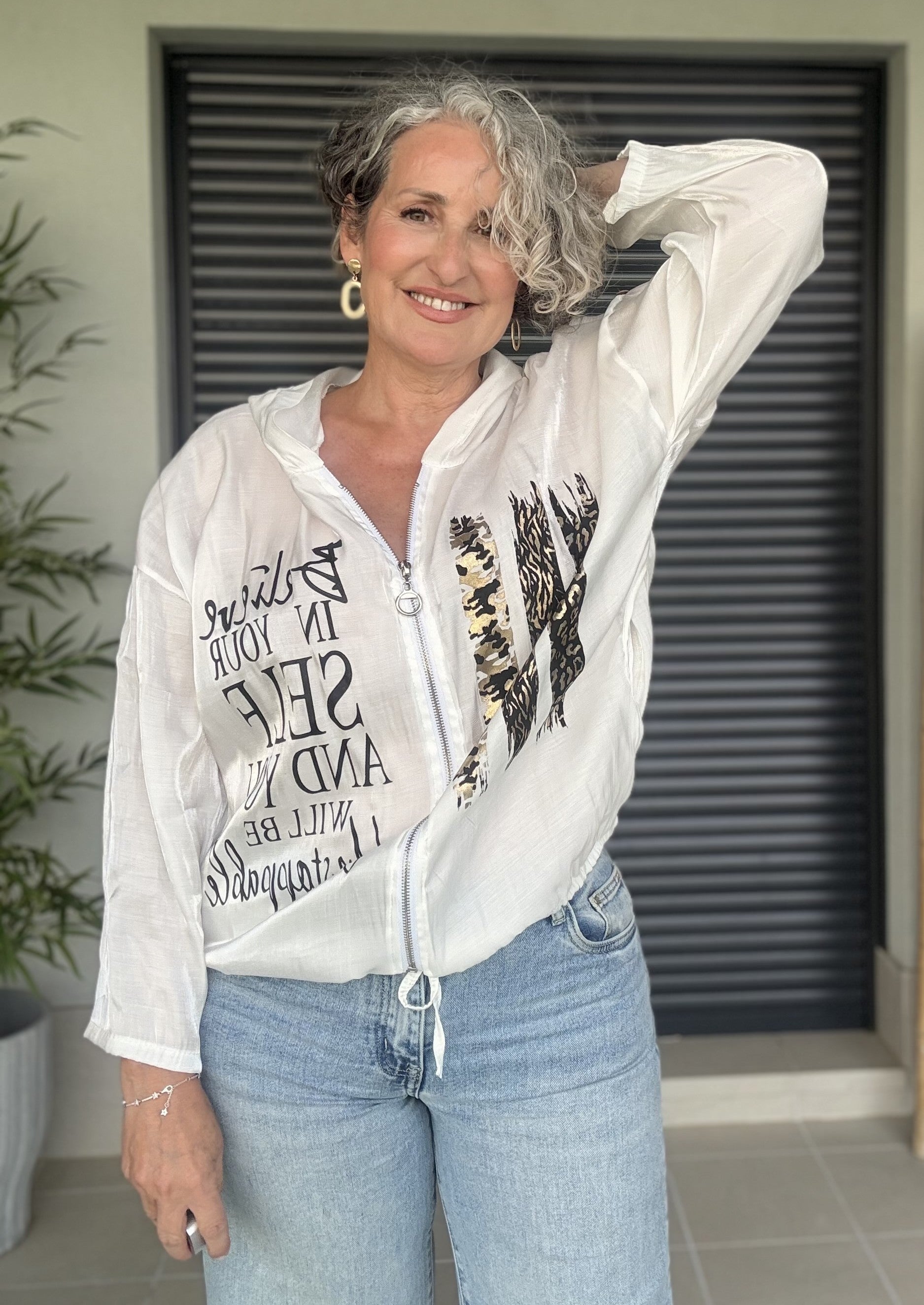 Cazadora Bomber Satinada Blanca con Capucha