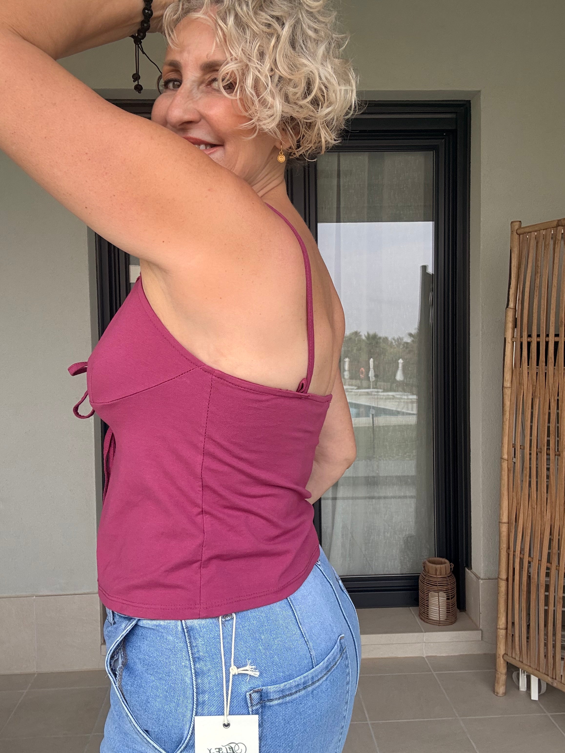 Top Crop de Tirantes con Lazada Frontal