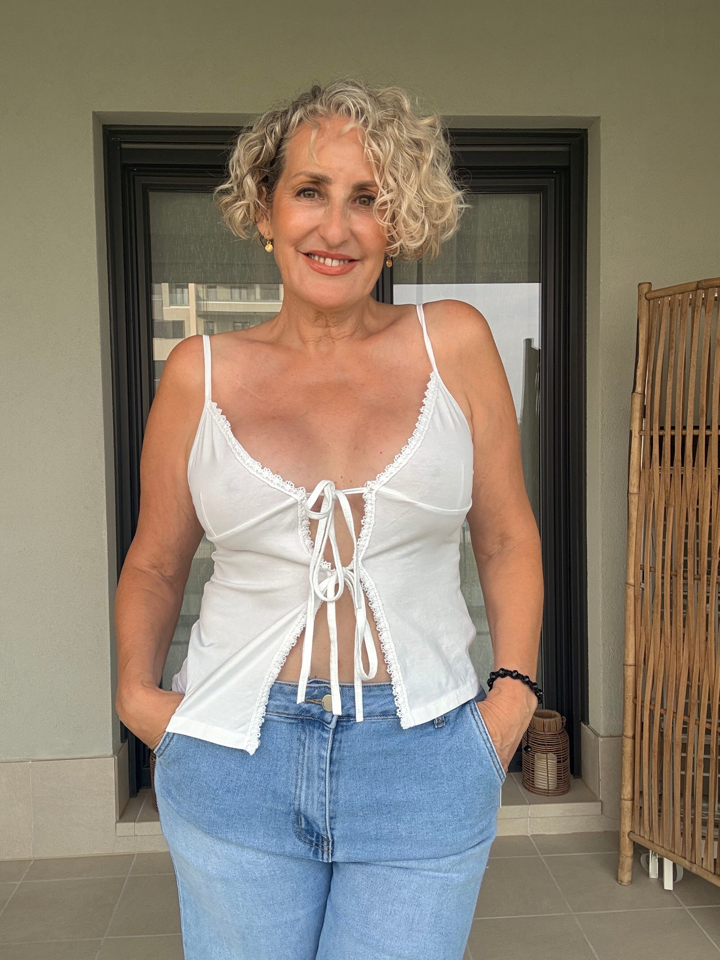 Top Crop de Tirantes con Lazada Frontal