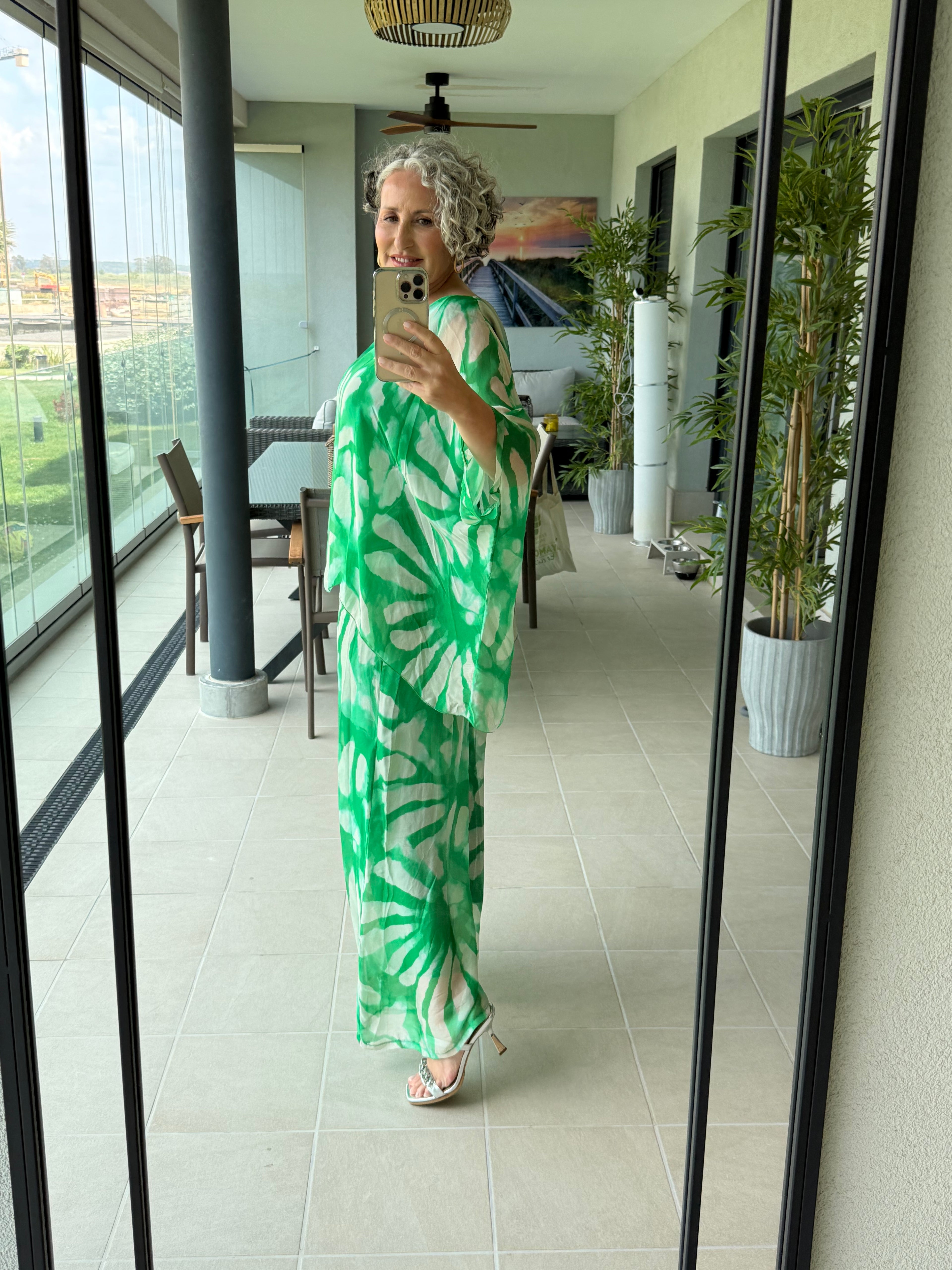 Conjunto Dos Piezas Verde Estampado Pantalón y Blusón