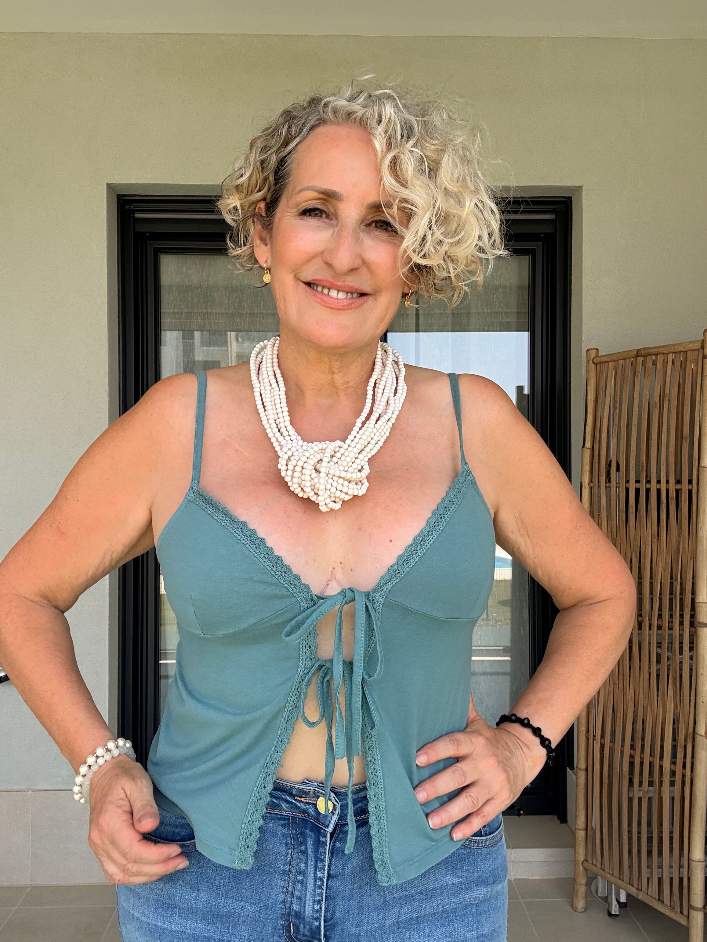 Top Crop de Tirantes con Lazada Frontal