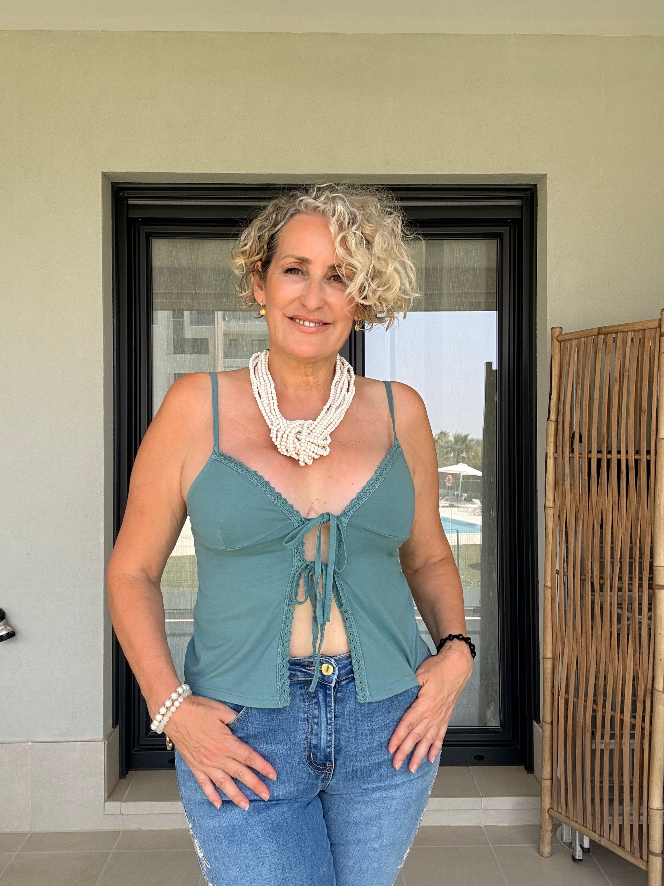 Top Crop de Tirantes con Lazada Frontal