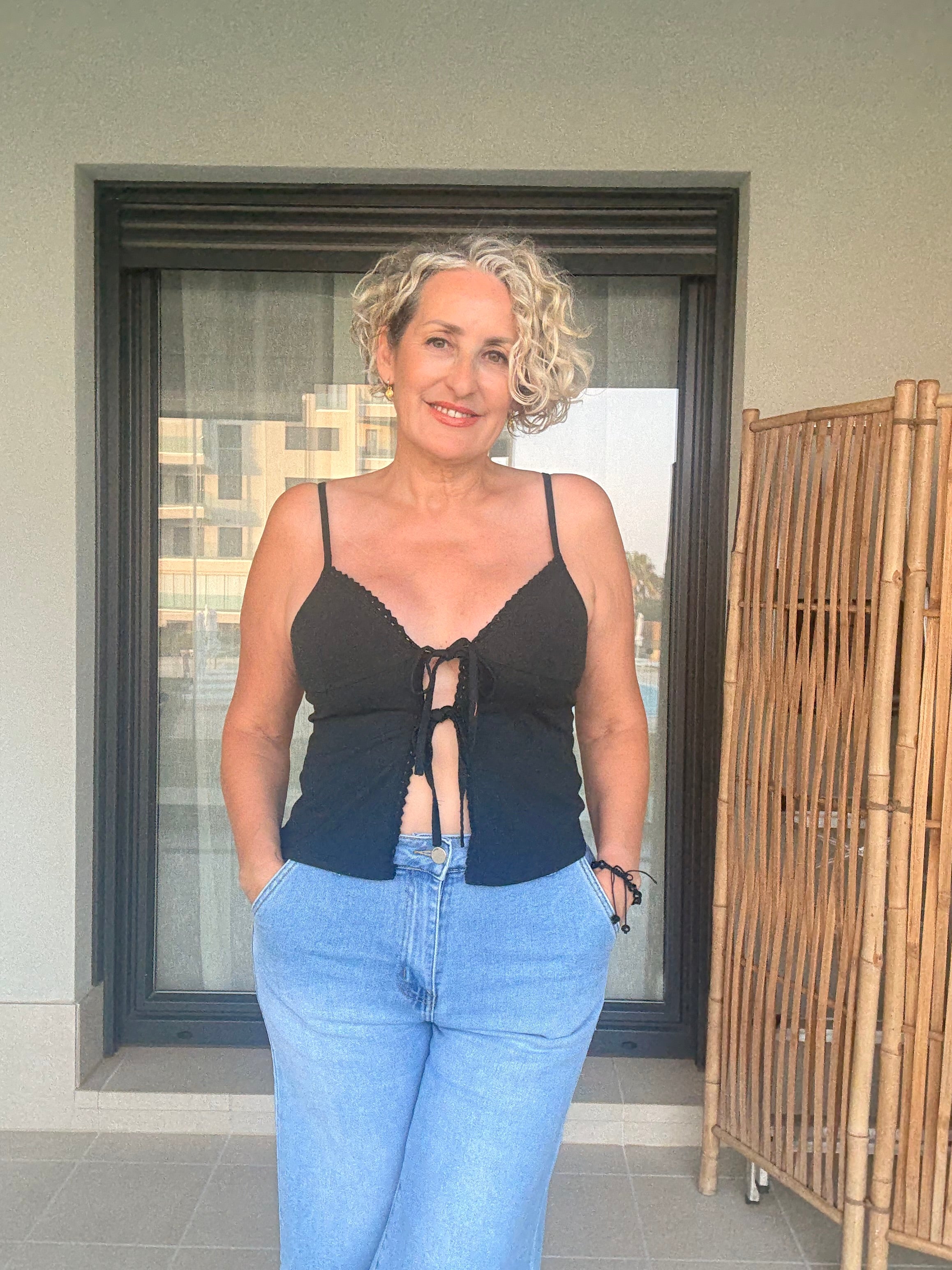 Top Crop de Tirantes con Lazada Frontal