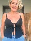 Top Corto con Spalline e Nodo Frontale
