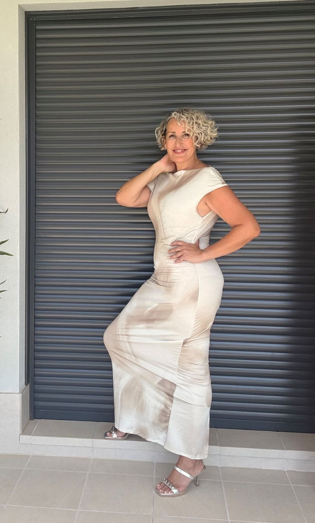 Vestido Beige Escote Bardot - Siro Modas