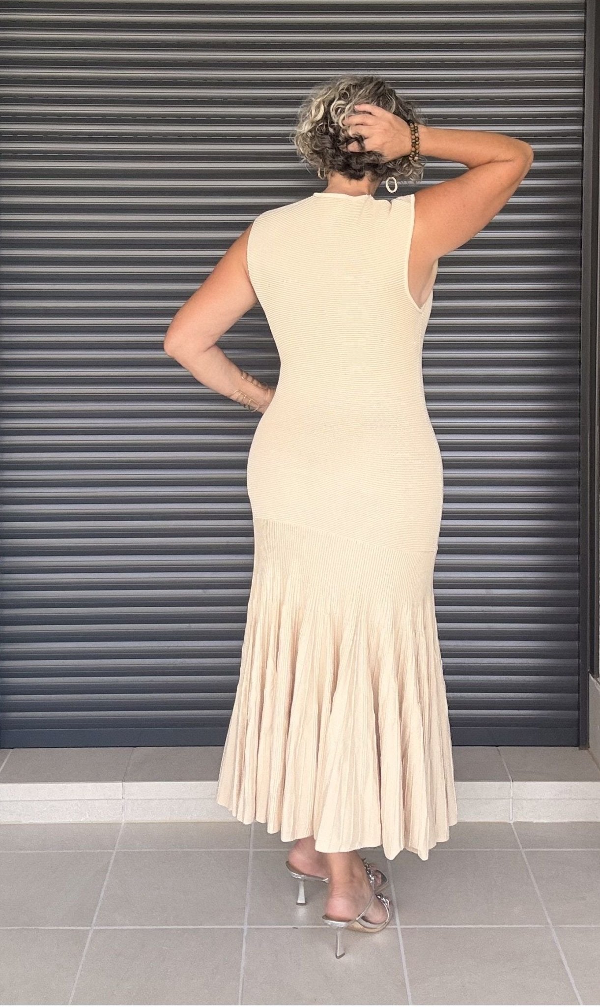 Vestido Sevilla Beige - Siro Modas