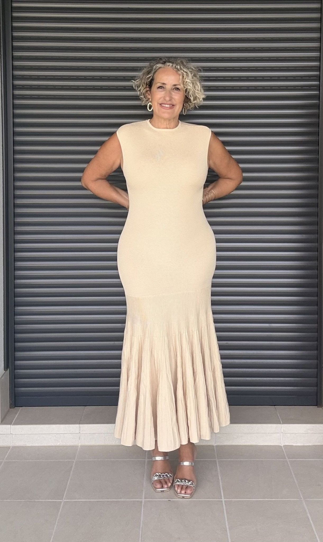 Vestido Sevilla Beige - Siro Modas