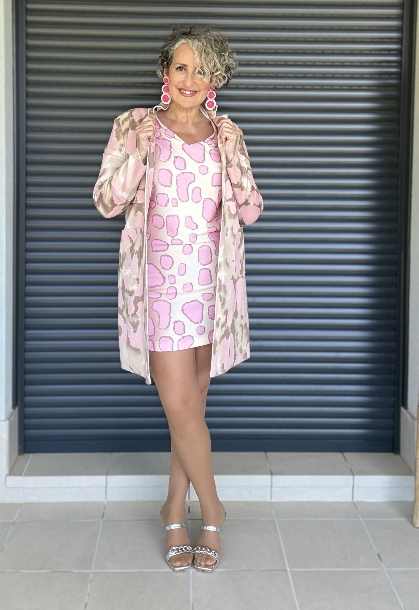 Abrigo Antelina Estampado Rosa