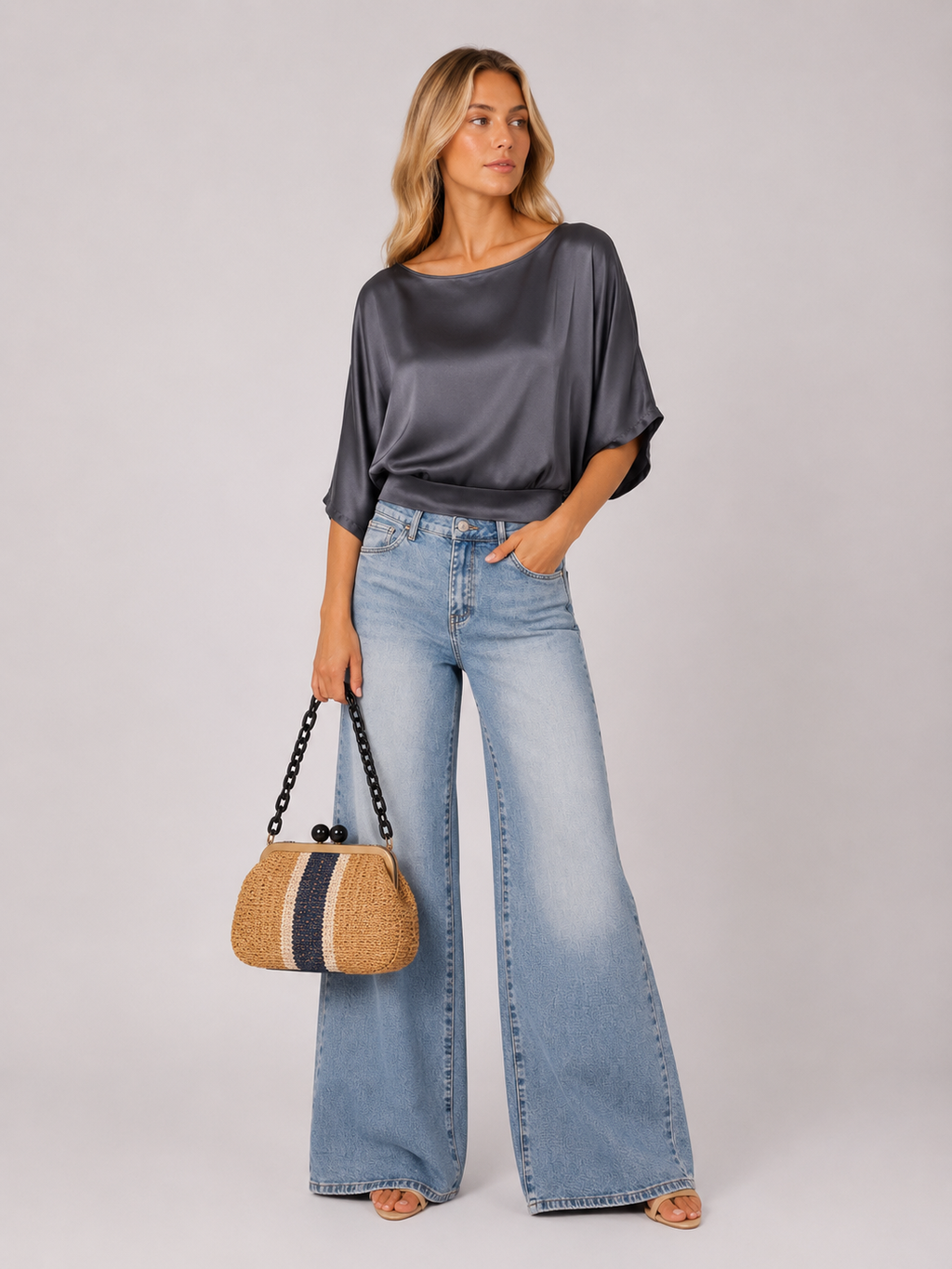 Blusa Satinada Mangas Caídas