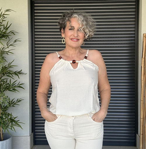 Blusa Halter Beige con Abalorios