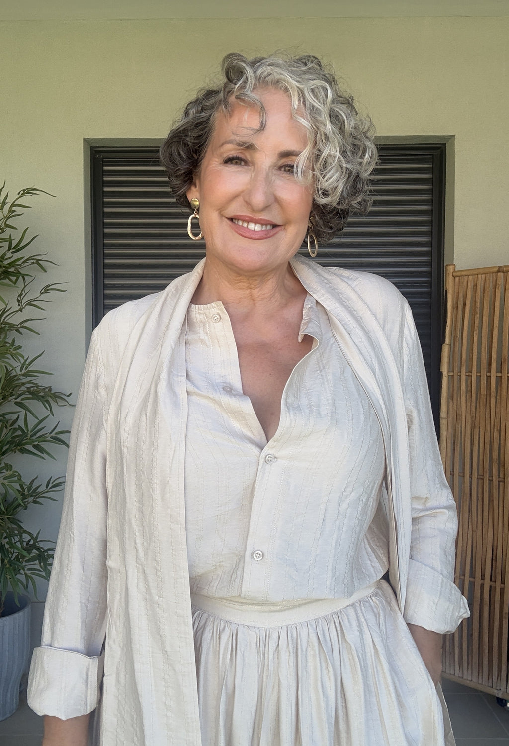 Blusa Beige con Lazo Multiposición