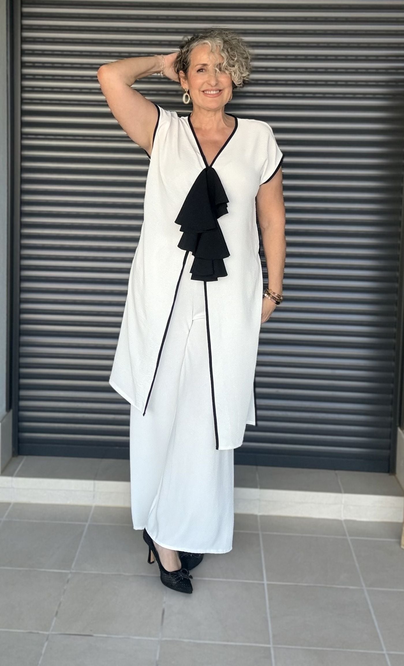 Conjunto Palazzo Blanco con Detalles Negros