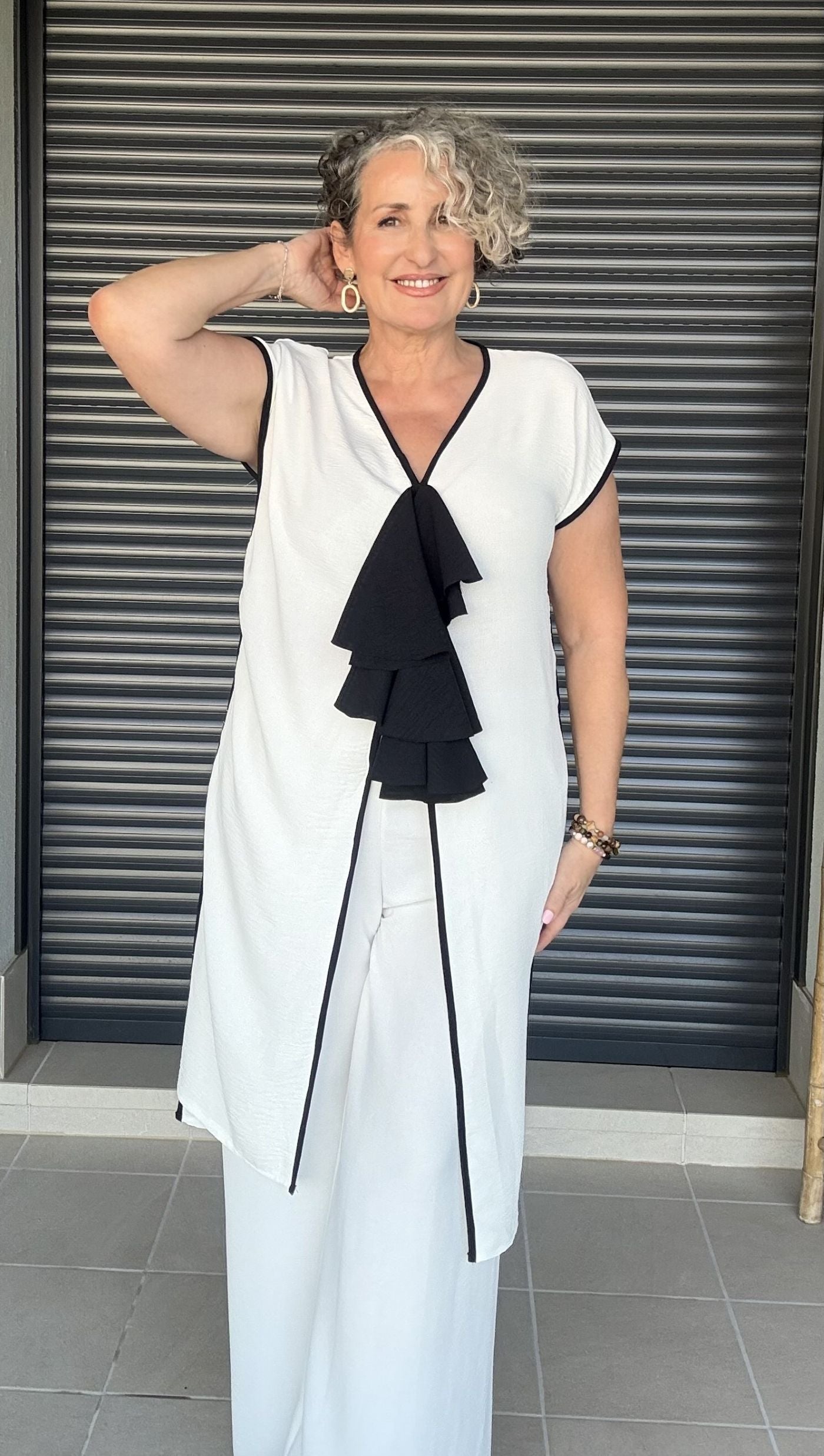 Conjunto Palazzo Blanco con Detalles Negros