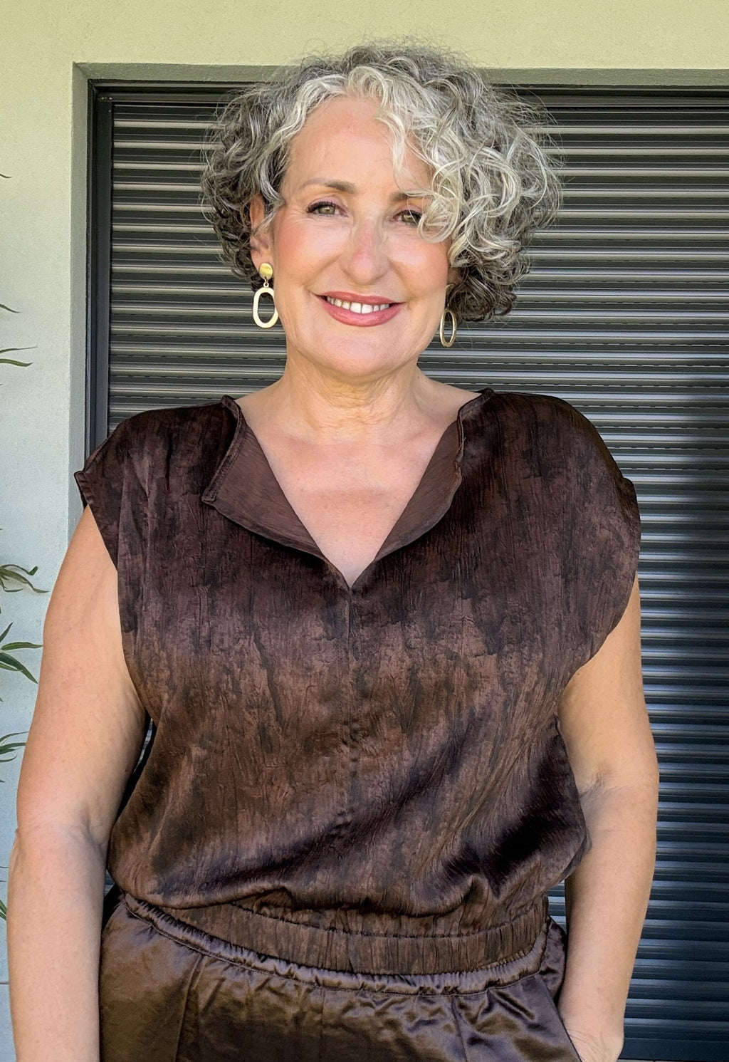 Blusa Satinada Chocolate