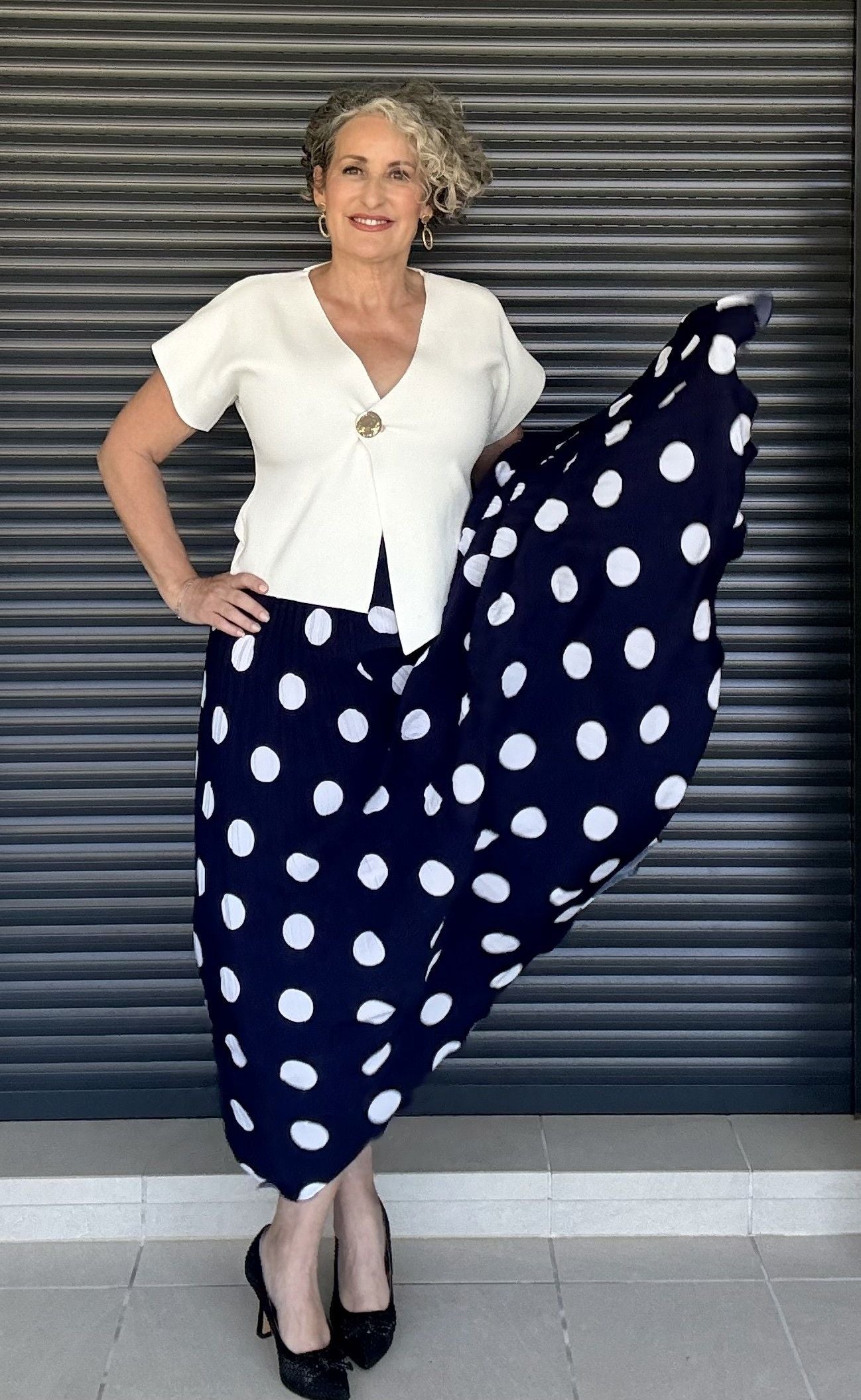 Falda Azul Marino Lunares Blancos Plisada