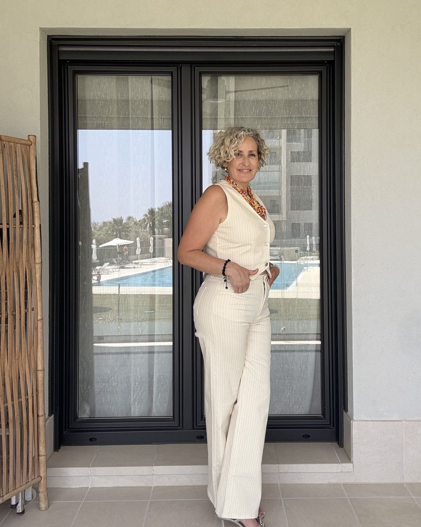 Jeans Beige Mil Rayas Tiro Alto Pierna Recta