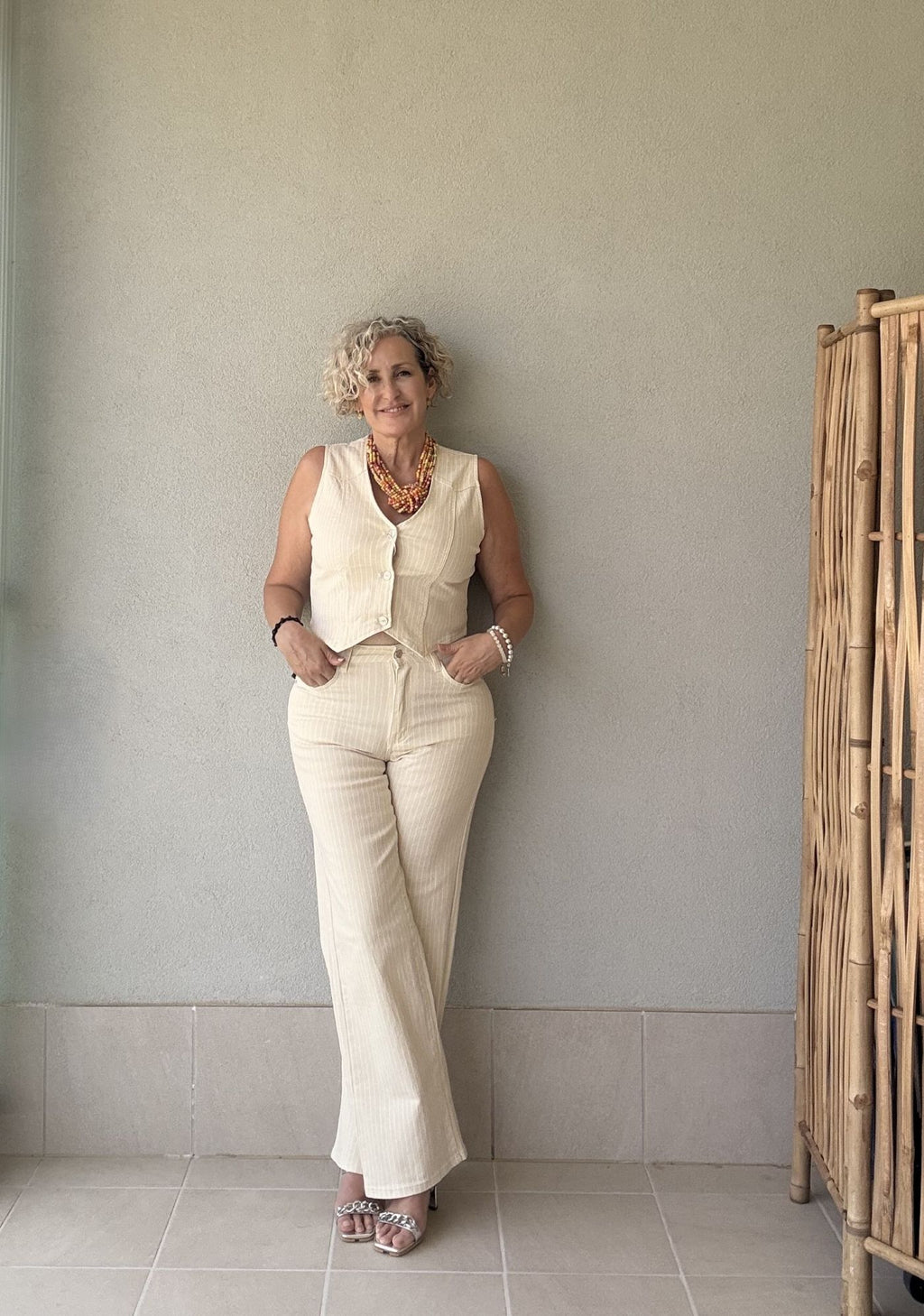 Jeans Beige Mil Rayas Tiro Alto Pierna Recta