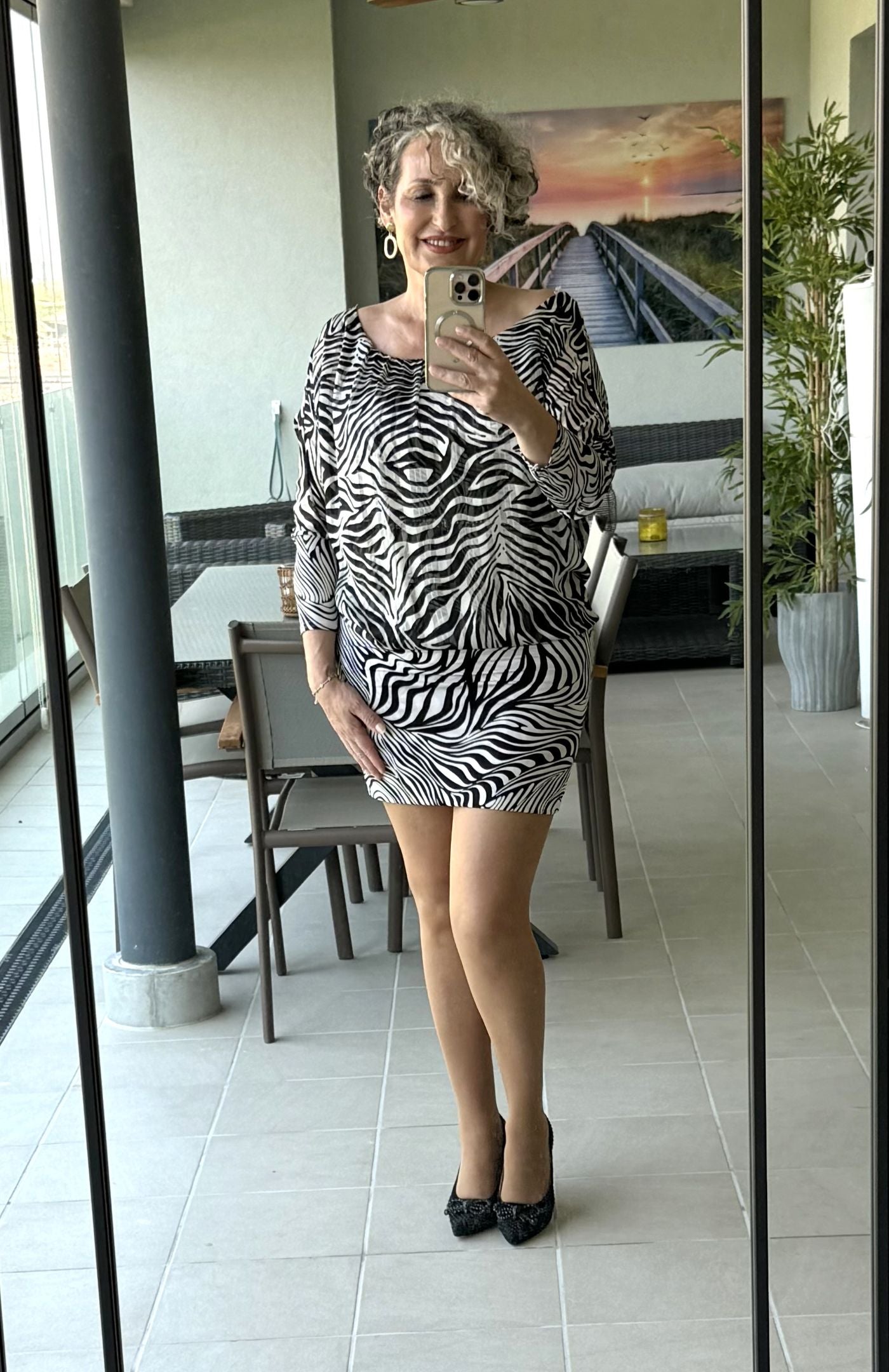 Vestido Animal Print Negro Bimatérial con Detalles Dorados