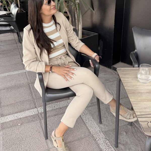 Traje Louise Beige