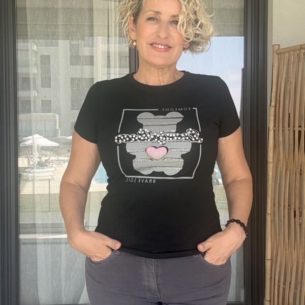 Camiseta Priscila Negra