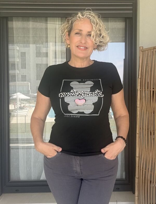Camiseta Priscila Negra