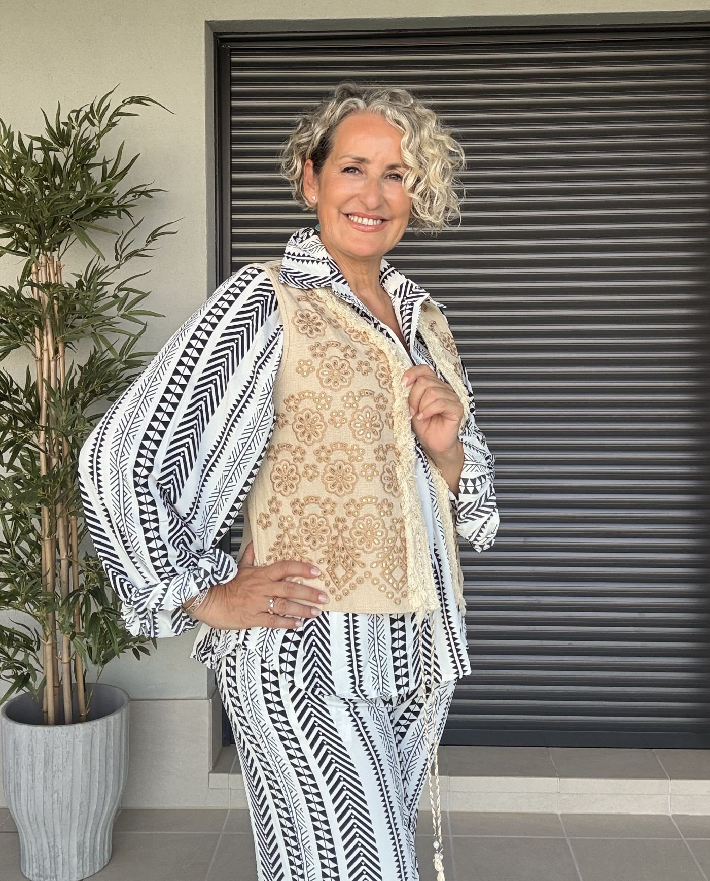 Chalequillo Camel Bordado