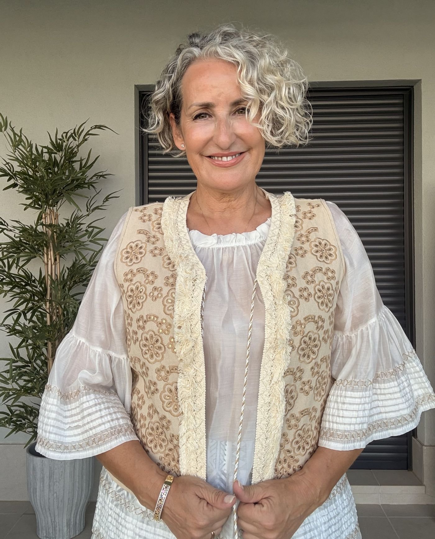 Chalequillo Camel Bordado