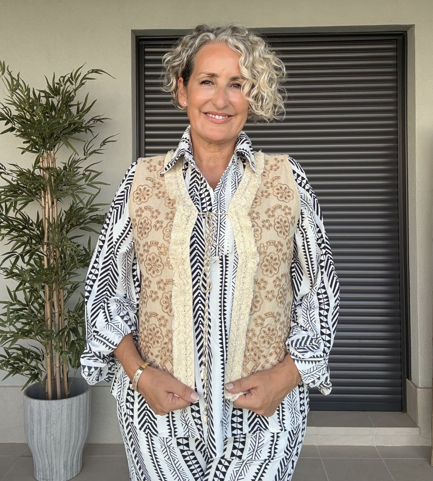 Chalequillo Camel Bordado