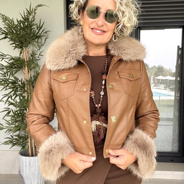 Chaqueta Marrón Bella Desmontable