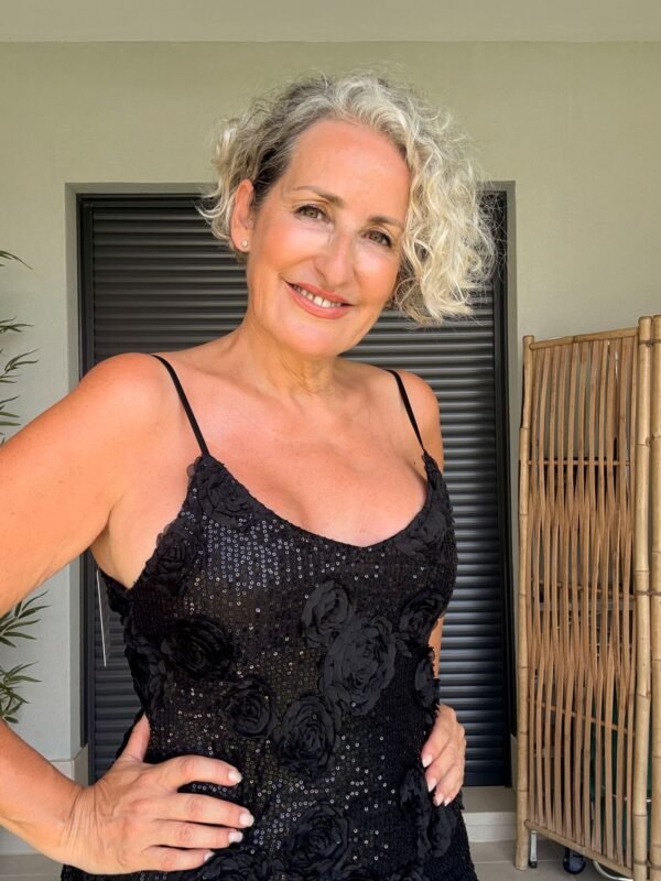 Vestido Negro Invitada