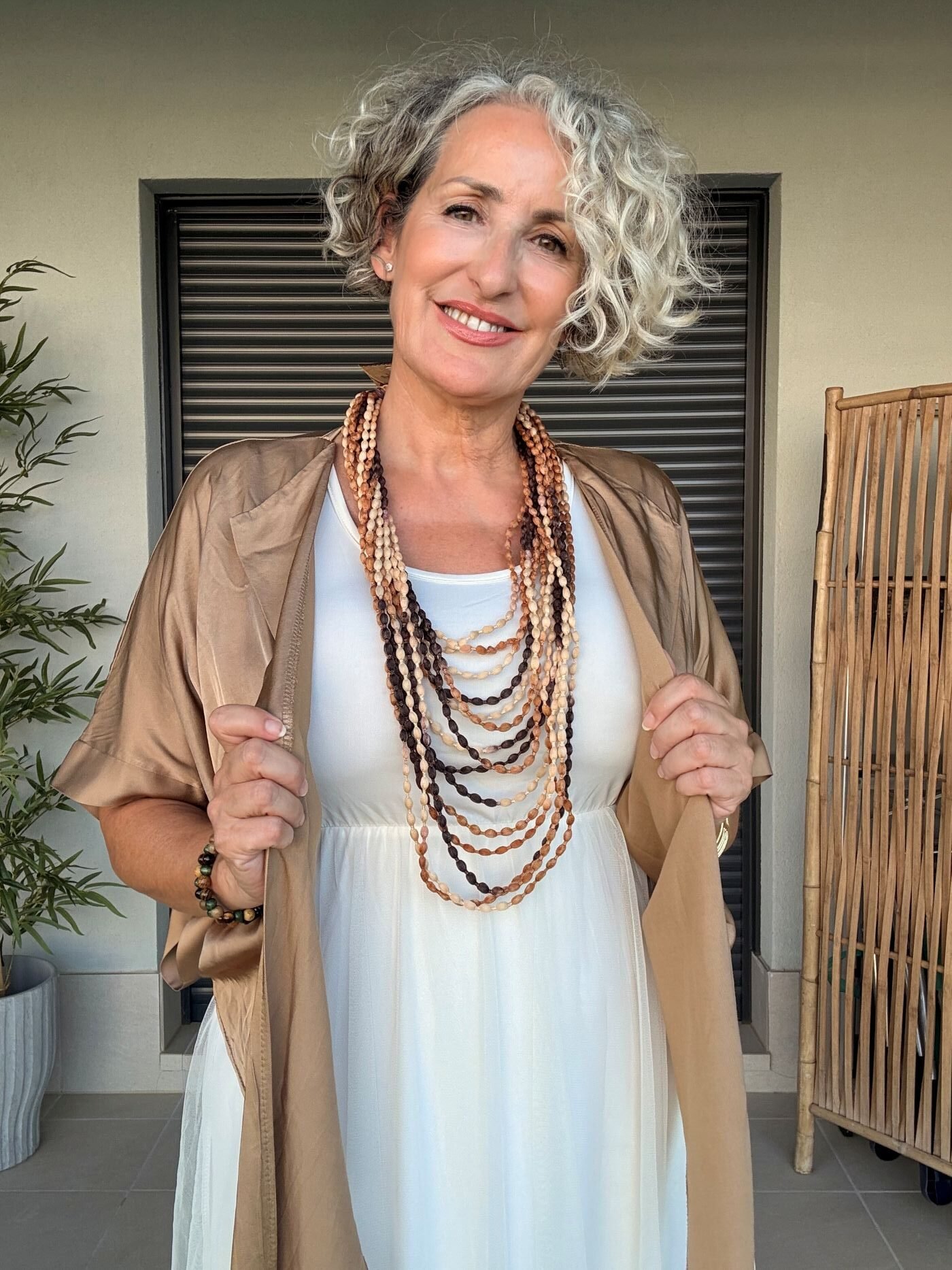 Camisa Camel satinada multiposicion